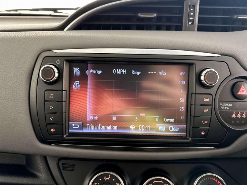 Used Toyota Yaris 2017 for sale - 76895612: Photo 23