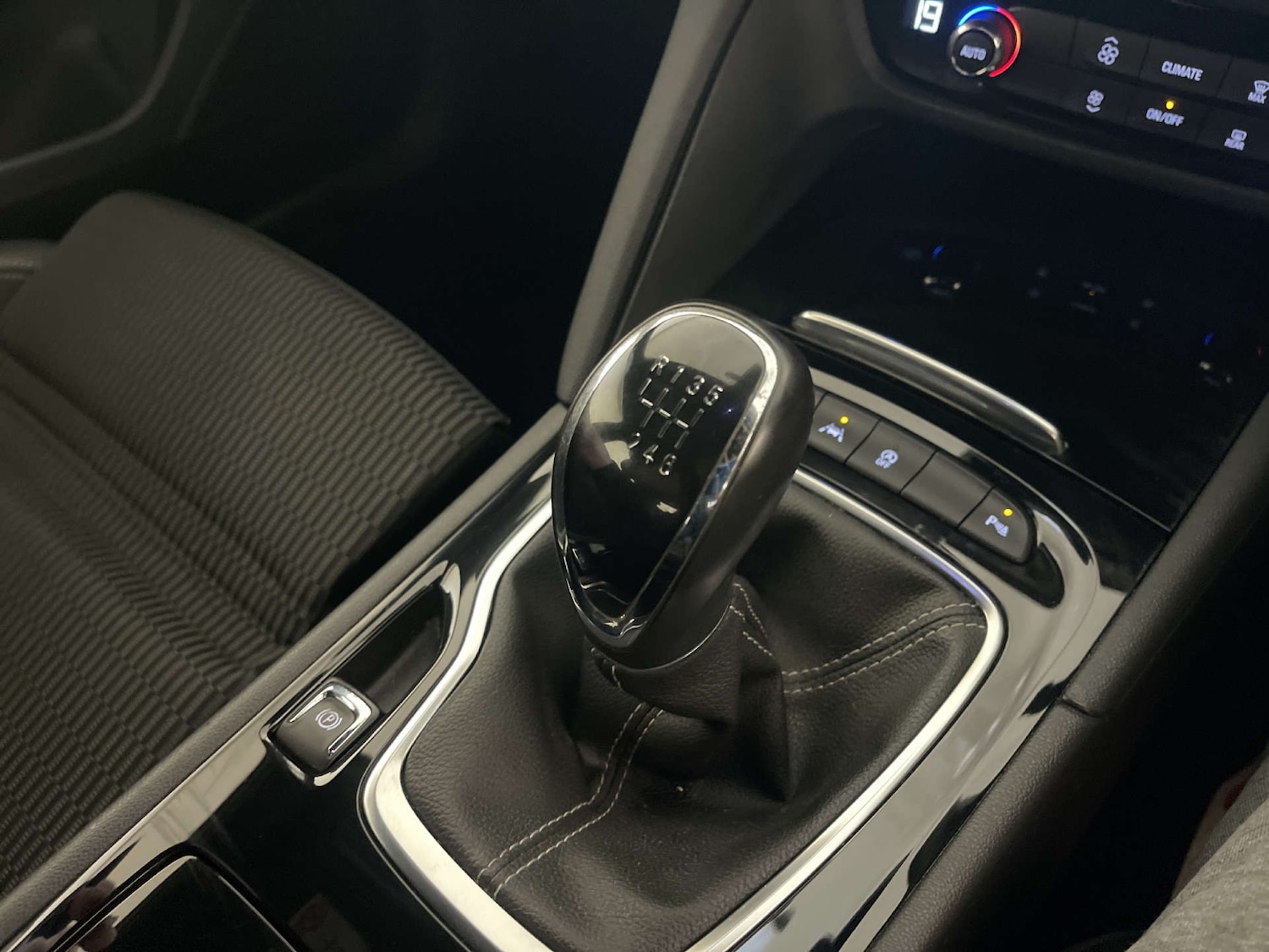 Used Vauxhall Insignia 2019 for sale - 78152288: Photo 24