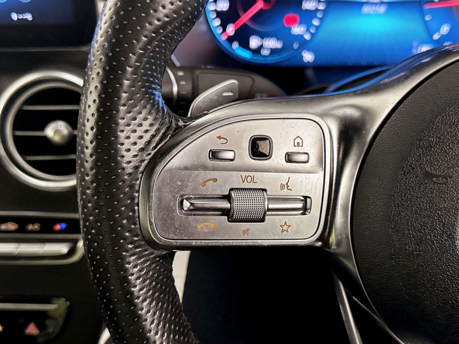 Used Mercedes-Benz GLC 2020 for sale - 77469944: Photo 17