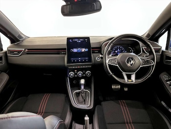 Used Renault Clio 2019 for sale - 76791436: Photo