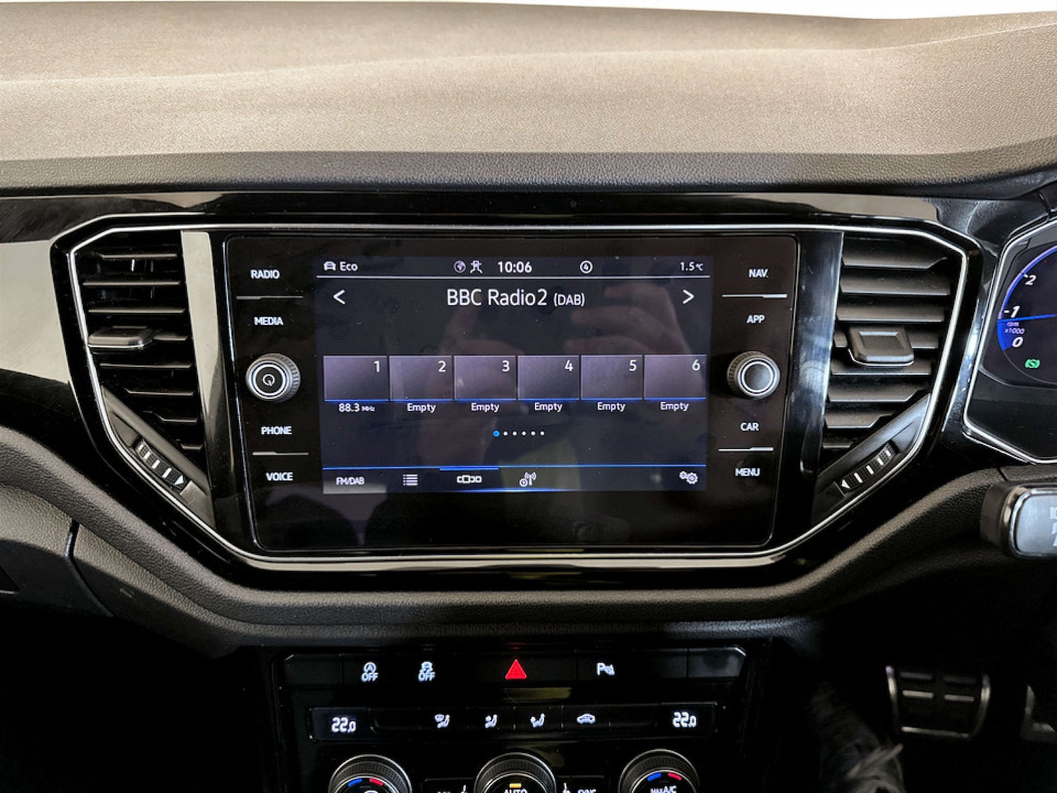 Used Volkswagen T-Roc 2021 for sale - 77704077: Photo 23