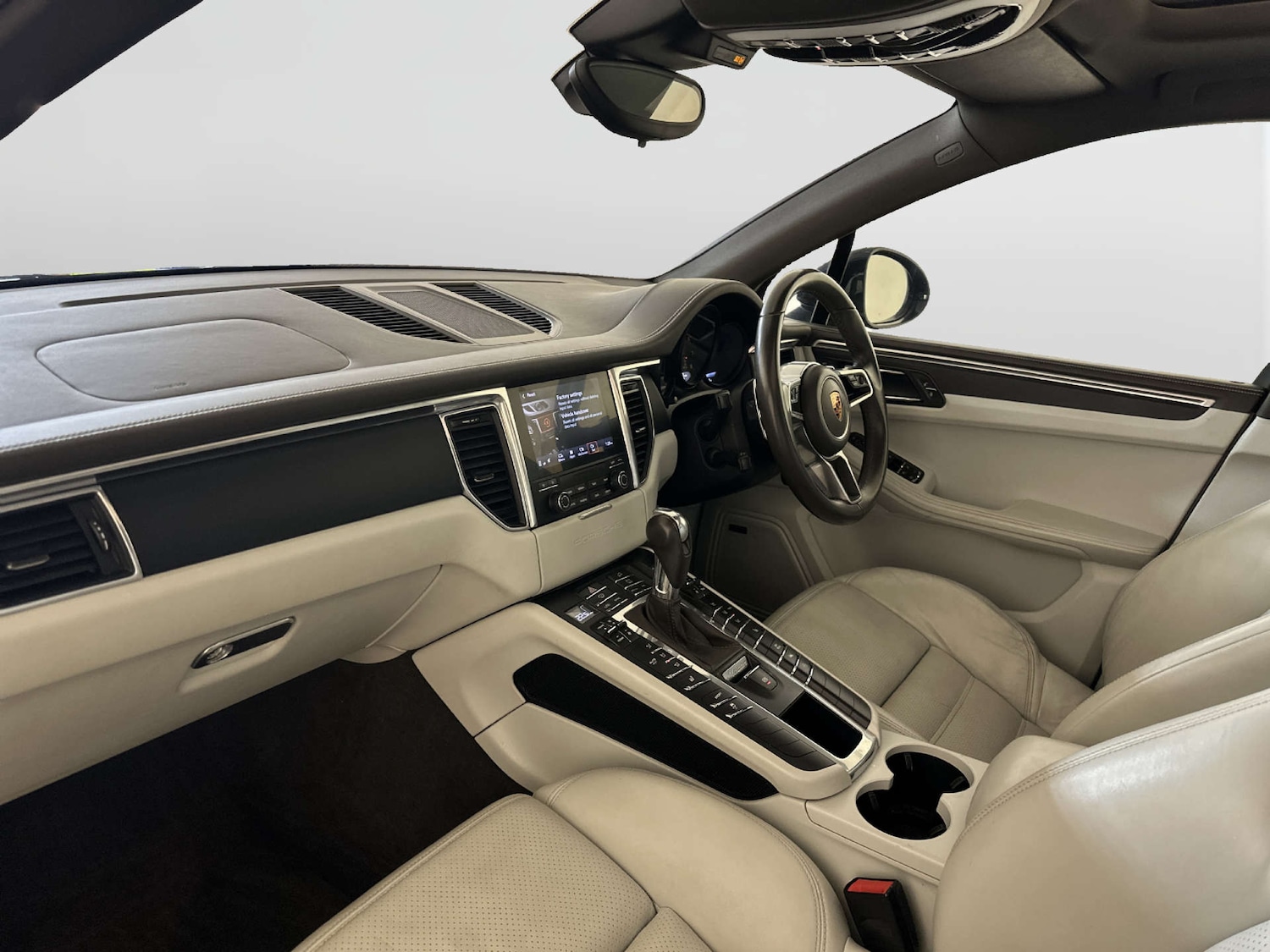 Used Porsche Macan 2018 for sale - 78066719: Photo 12