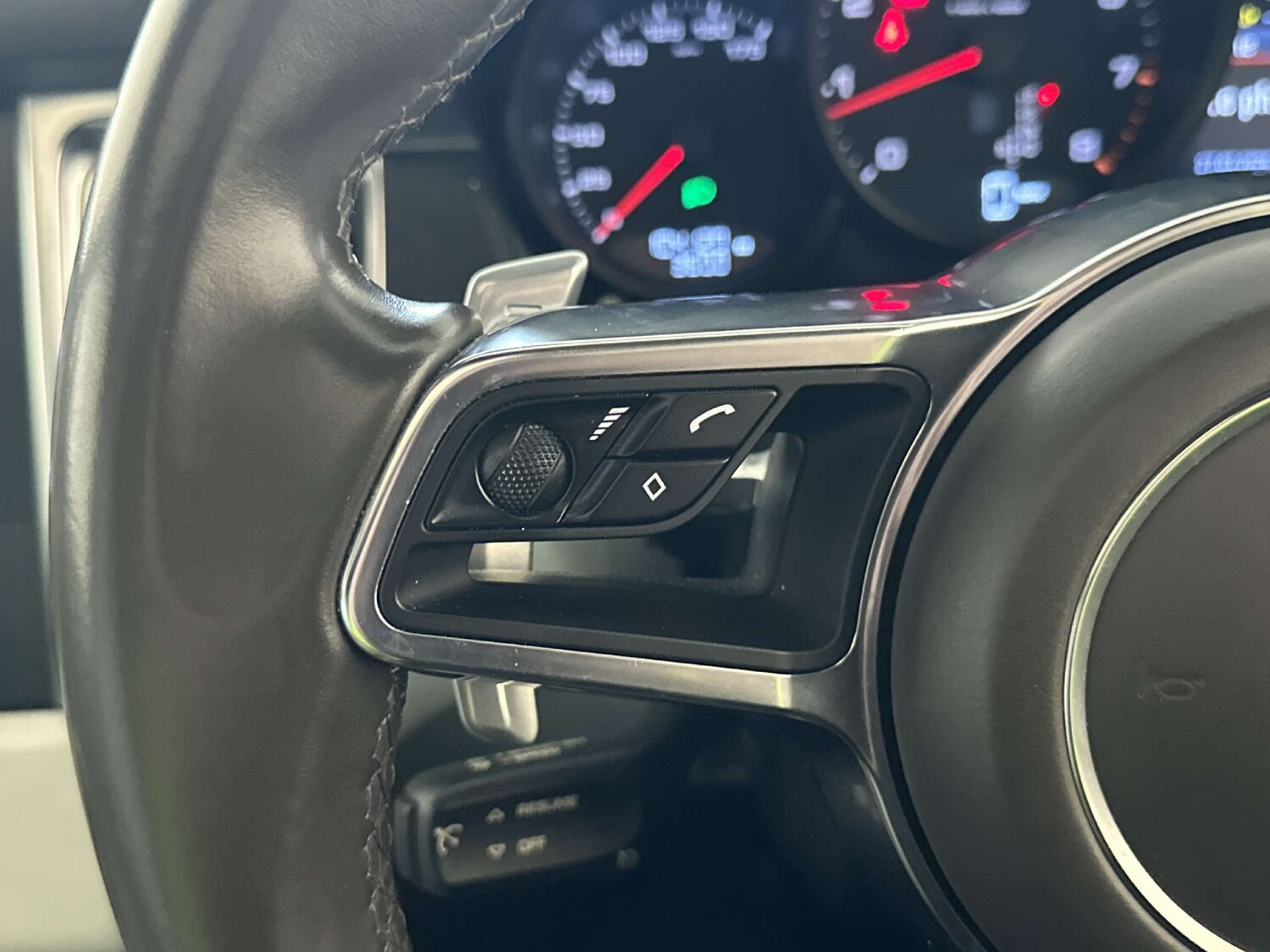 Used Porsche Macan 2018 for sale - 78066719: Photo 18