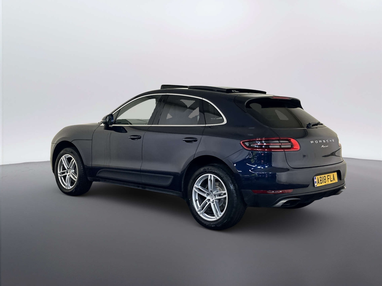 Used Porsche Macan 2018 for sale - 78066719: Photo 8