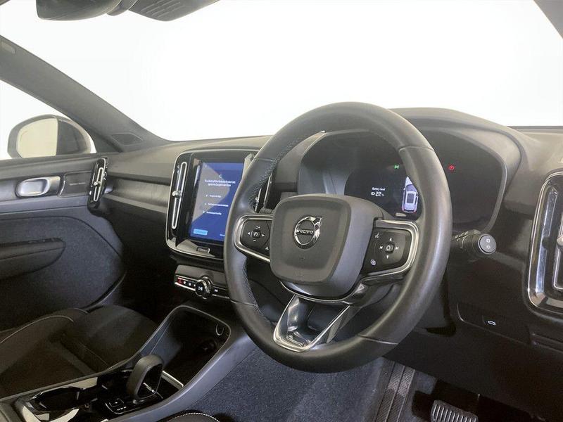 Used Volvo XC40 2022 for sale - 76653397: Photo 16