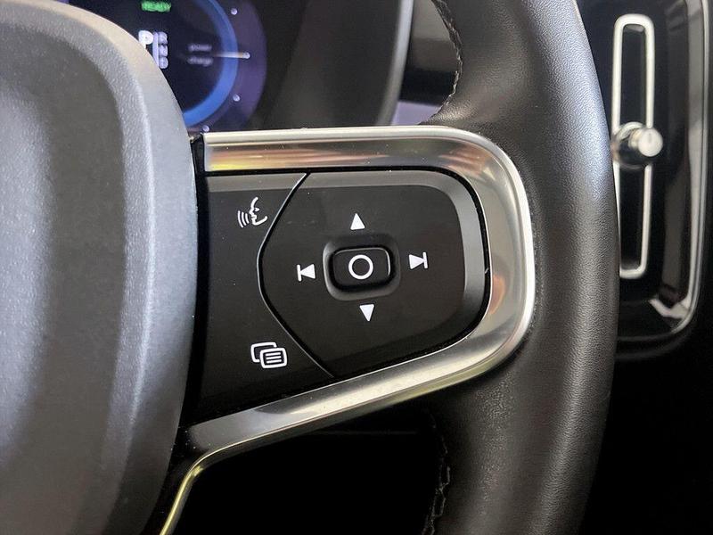 Used Volvo XC40 2022 for sale - 76653397: Photo 20