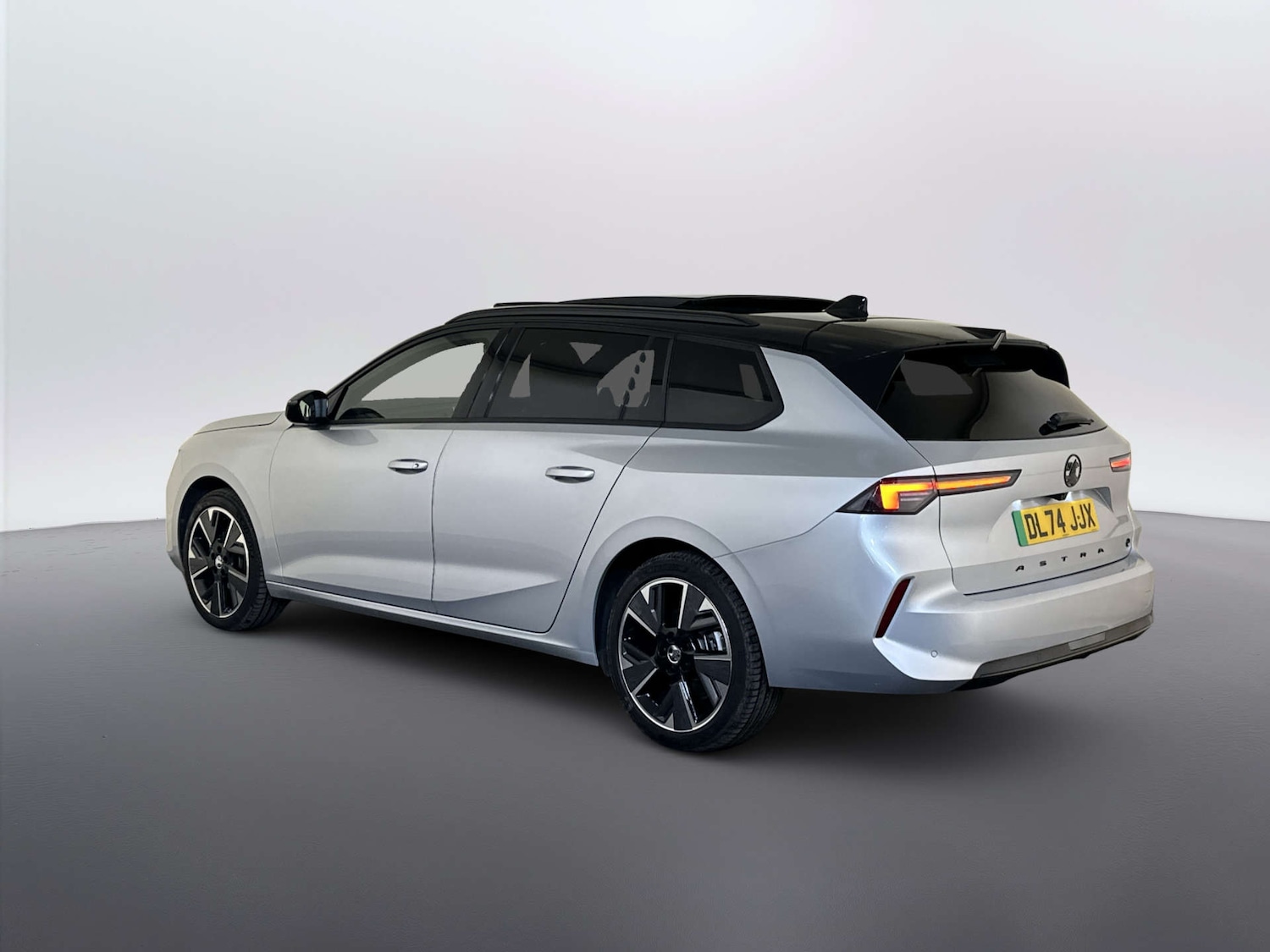 Used Vauxhall Astra 2024 for sale - 77920838: Photo 8