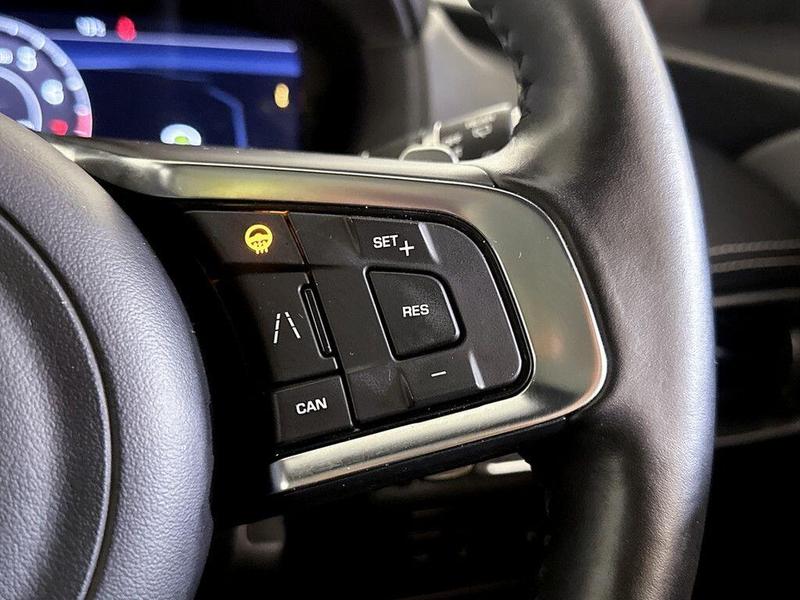 Used Jaguar F-Pace 2020 for sale - 76541460: Photo 19