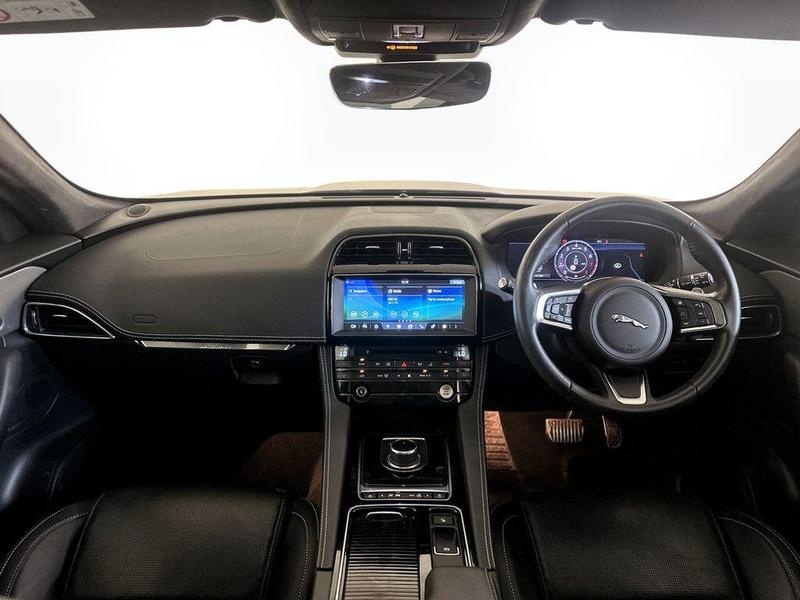 Used Jaguar F-Pace 2020 for sale - 76541460: Photo 3