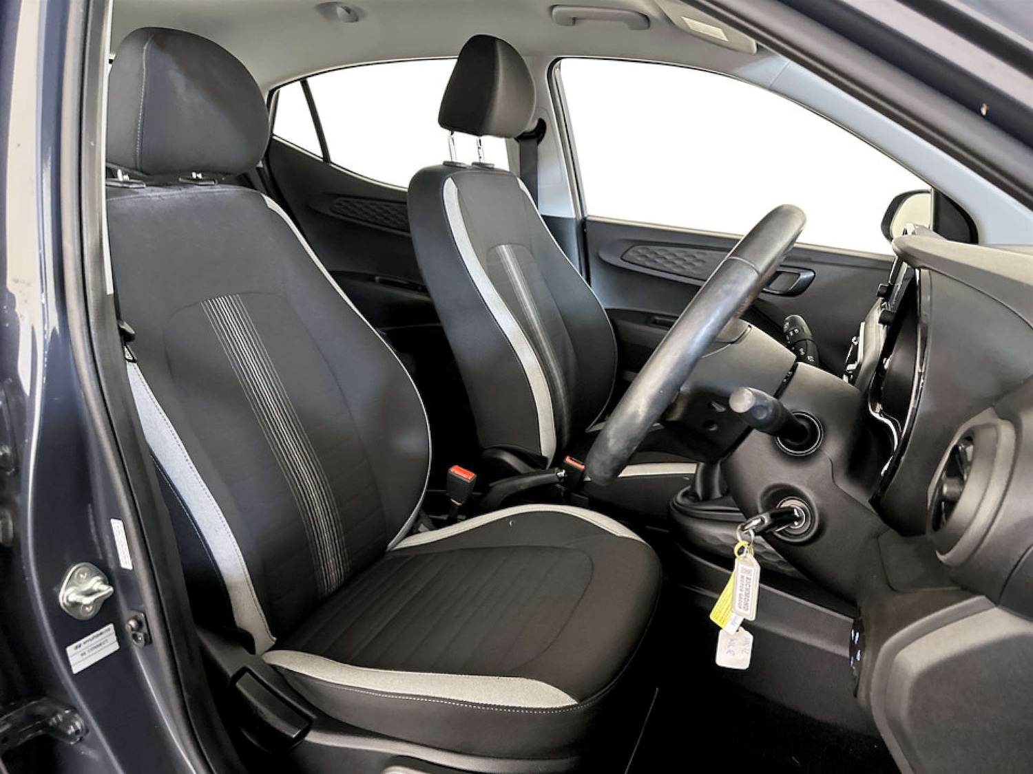 Used Hyundai i10 2023 for sale - 77271528: Photo 13