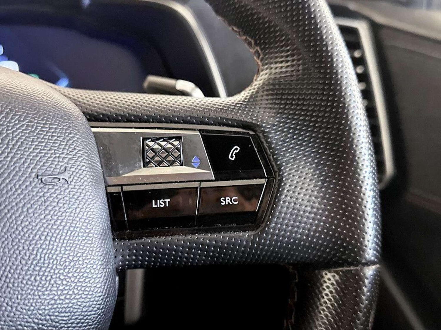 Used DS Automobiles DS 7 Crossback 2020 for sale - 77185954: Photo 19