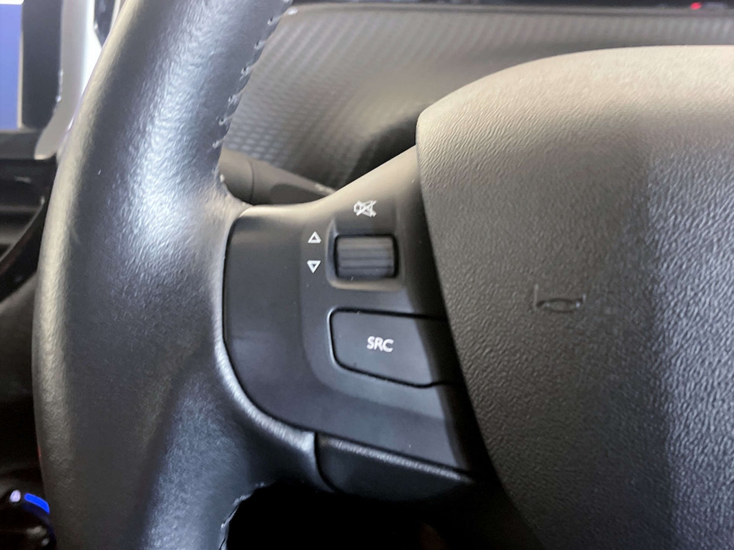 Used Peugeot 2008 2018 for sale - 77604034: Photo 18