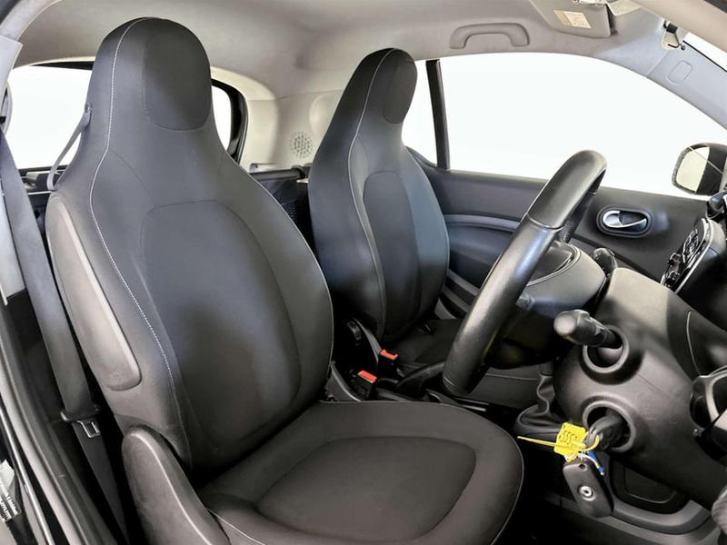 Used smart fortwo 2018 for sale - 76919937: Photo 13
