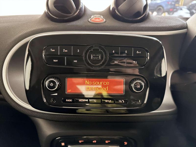 Used smart fortwo 2018 for sale - 76919937: Photo 21