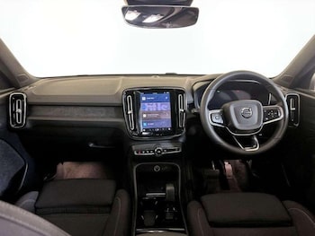 Used Volvo XC40 2022 for sale - 76826037: Photo