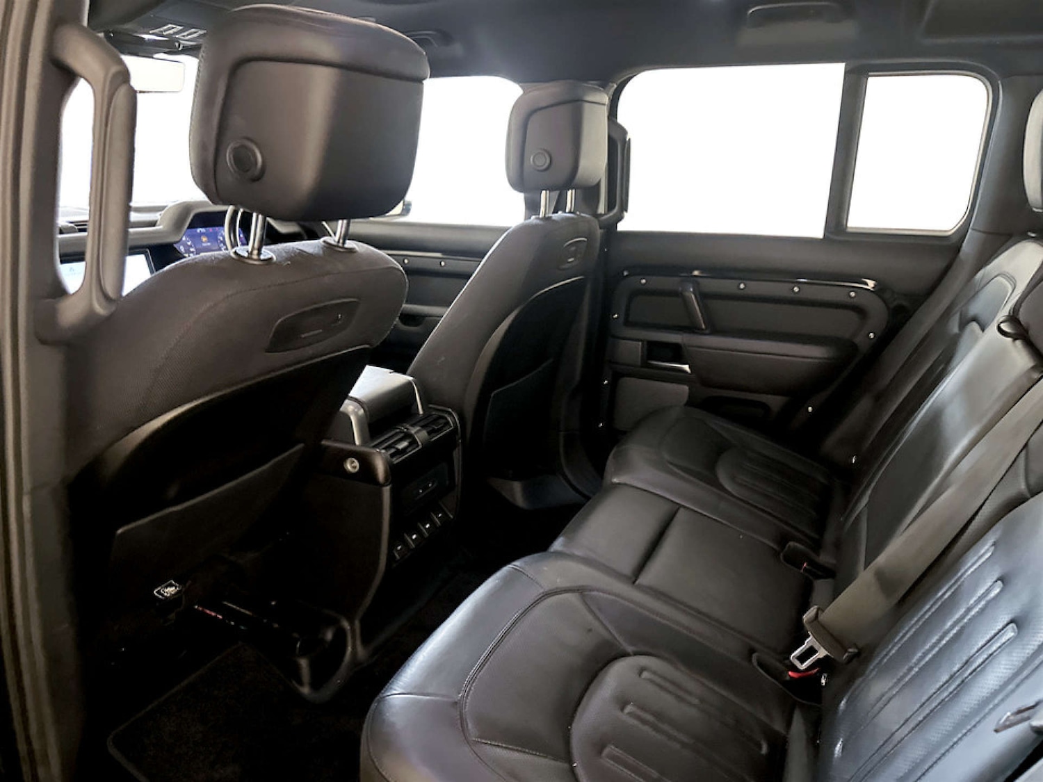 Used Land Rover Defender 110 2020 for sale - 77186137: Photo 15