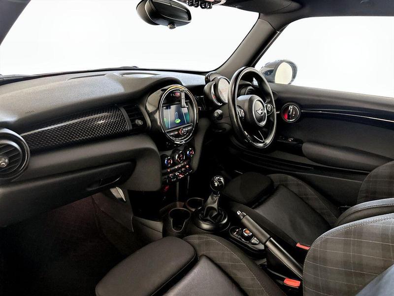 Used MINI Hatch 2018 for sale - 76234898: Photo 12