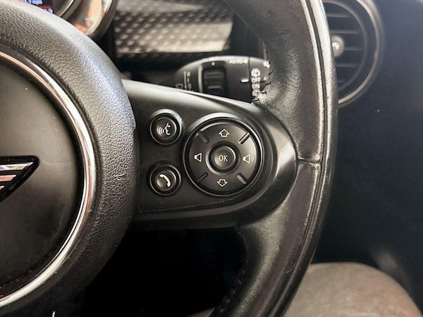 Used MINI Hatch 2018 for sale - 76234898: Photo 19