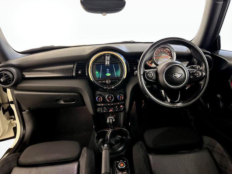 Used MINI Hatch 2018 for sale - 76234898: Photo 3