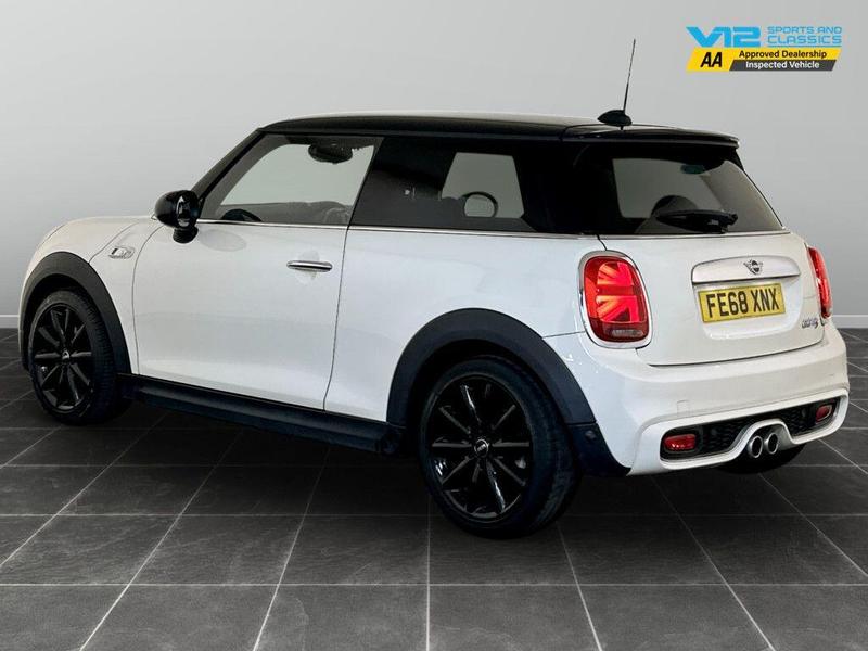 Used MINI Hatch 2018 for sale - 76234898: Photo 8