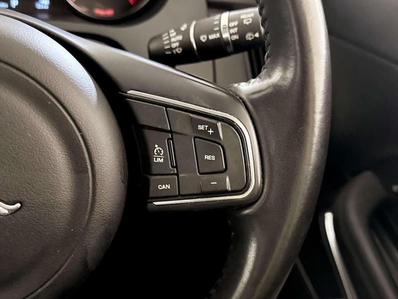 Used Jaguar E-Pace 2019 for sale - 76960934: Photo 20