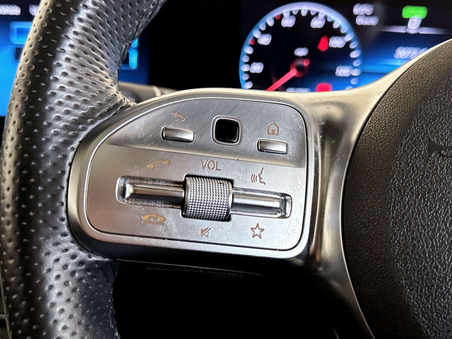 Used Mercedes-Benz EQC 2021 for sale - 77495052: Photo 18