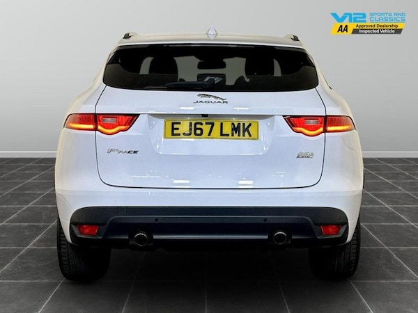 Used Jaguar F-Pace 2017 for sale - 76322331: Photo 9