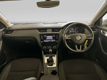 Used Skoda Octavia 2019 for sale - 79420749: Photo
