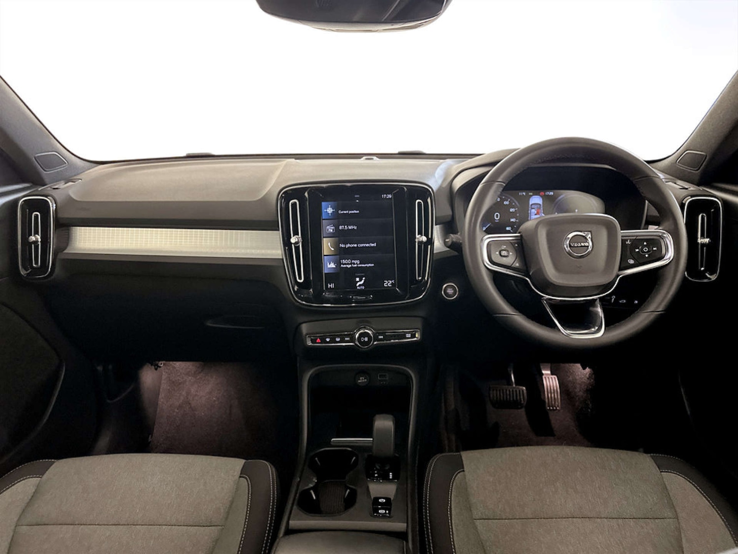 Used Volvo XC40 2022 for sale - 77259140: Photo 3