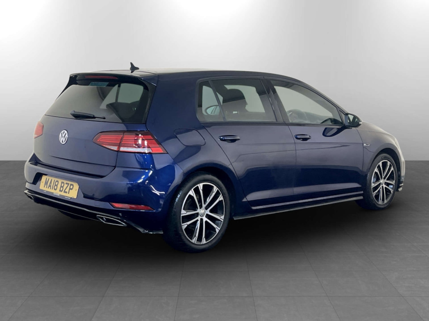 Used Volkswagen Golf 2018 for sale - 77249238: Photo 10