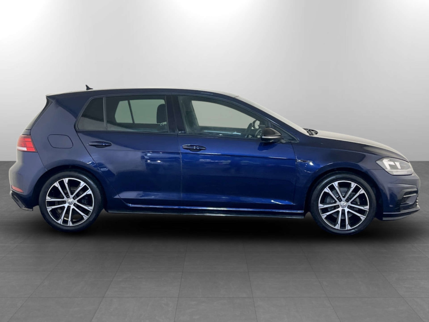 Used Volkswagen Golf 2018 for sale - 77249238: Photo 11
