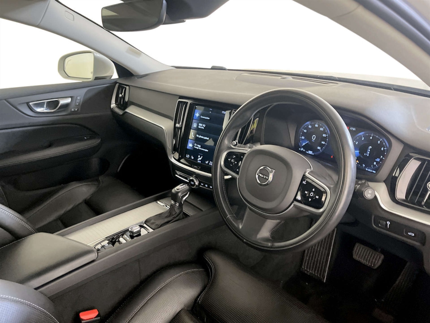 Used Volvo V60 2019 for sale - 77185762: Photo 16