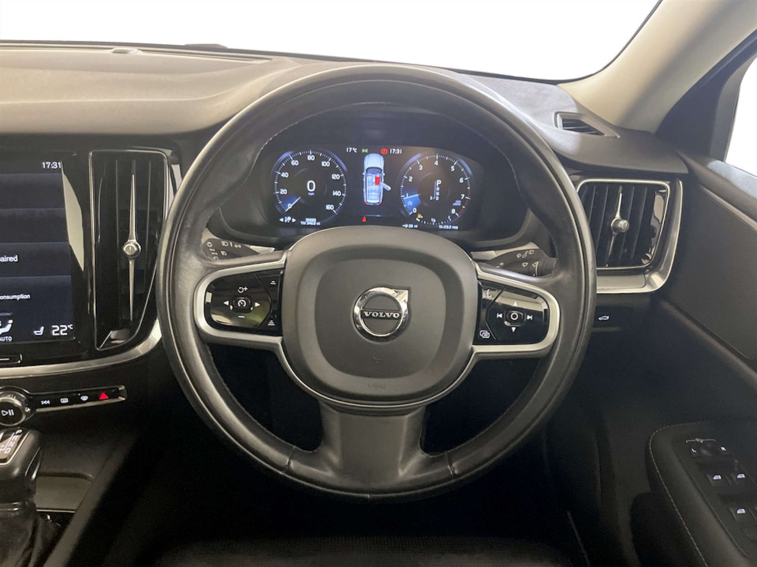 Used Volvo V60 2019 for sale - 77185762: Photo 17