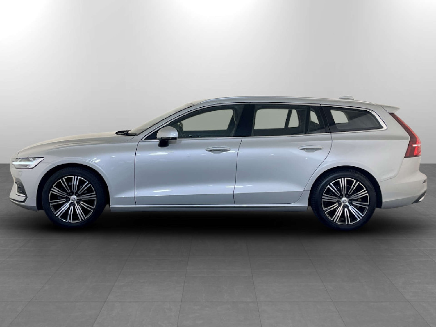 Used Volvo V60 2019 for sale - 77185762: Photo 7