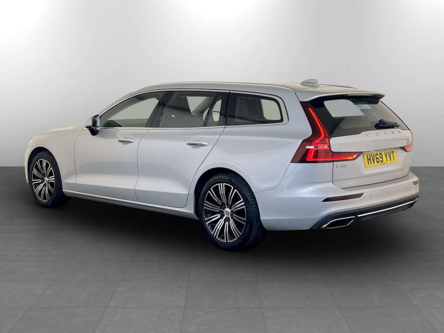 Used Volvo V60 2019 for sale - 77185762: Photo 8