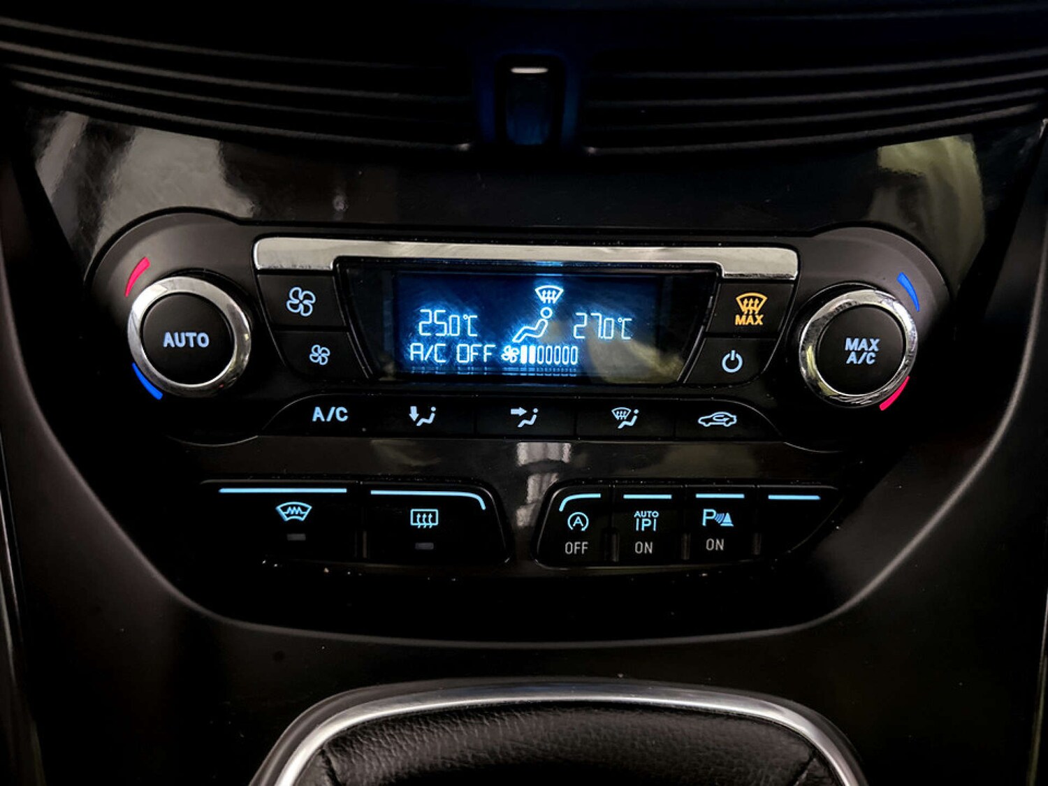 Used Ford Kuga 2016 for sale - 77227807: Photo 26