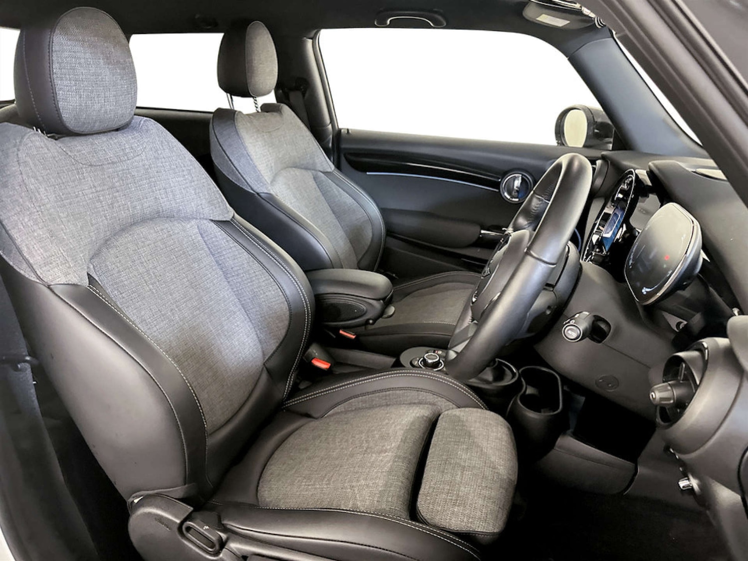 Used MINI Hatch 2023 for sale - 77639627: Photo 13