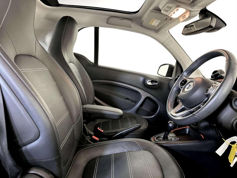 Used smart fortwo 2021 for sale - 77023013: Photo 13