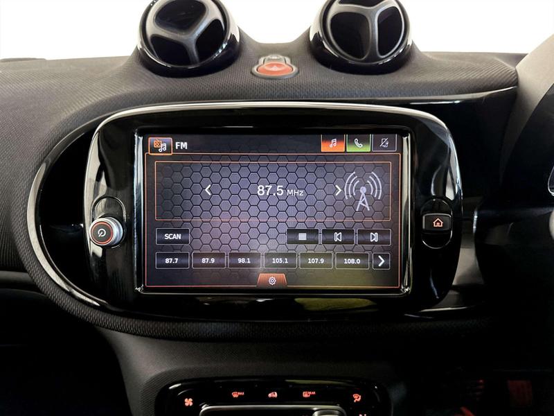 Used smart fortwo 2021 for sale - 77023013: Photo 24