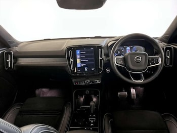 Used Volvo XC40 2021 for sale - 76941272: Photo