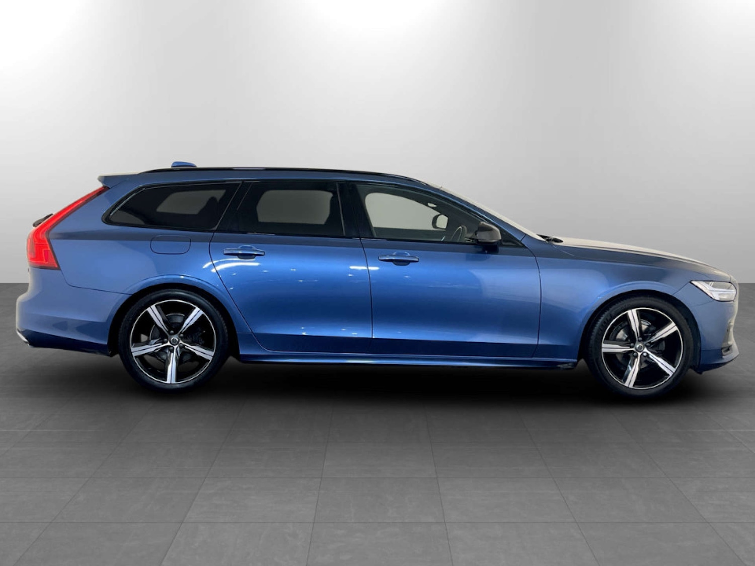 Used Volvo V90 2019 for sale - 77185751: Photo 11