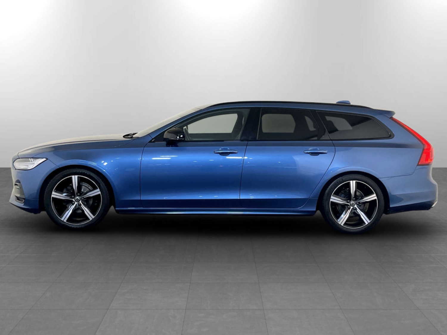 Used Volvo V90 2019 for sale - 77185751: Photo 7