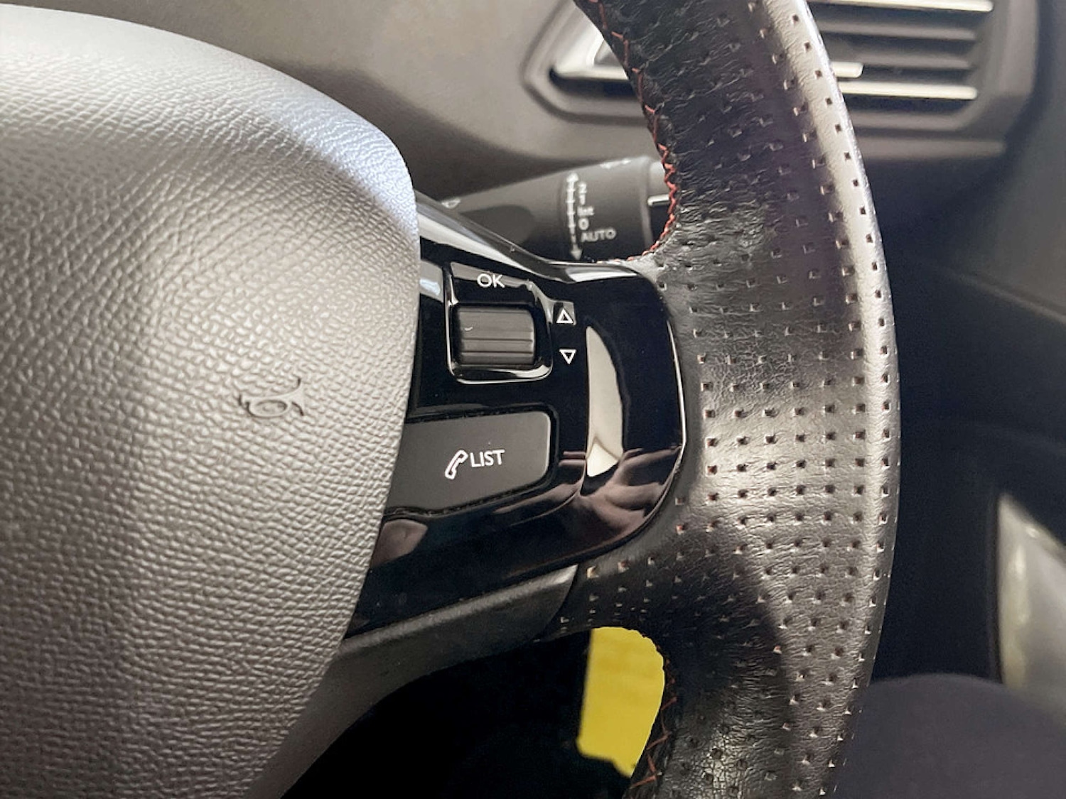 Used Peugeot 308 2018 for sale - 77734926: Photo 19