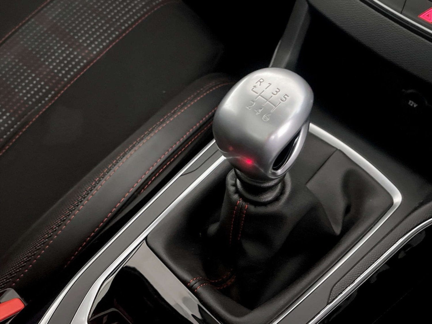 Used Peugeot 308 2018 for sale - 77734926: Photo 24