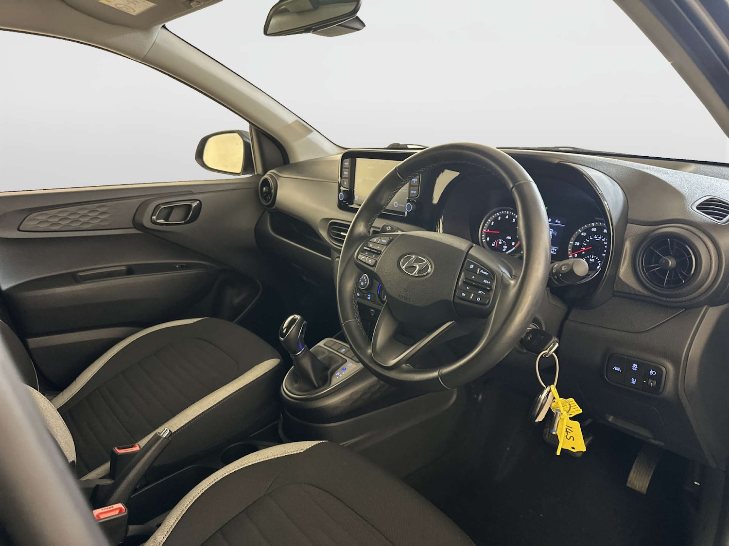 Used Hyundai i10 2022 for sale - 77989969: Photo 15