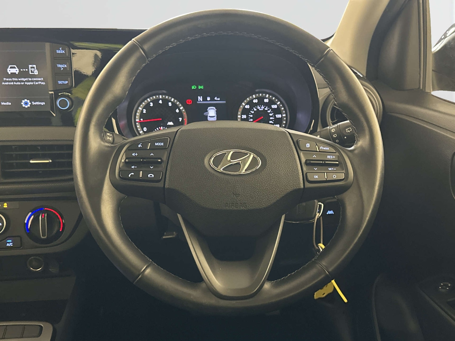 Used Hyundai i10 2022 for sale - 77989969: Photo 16