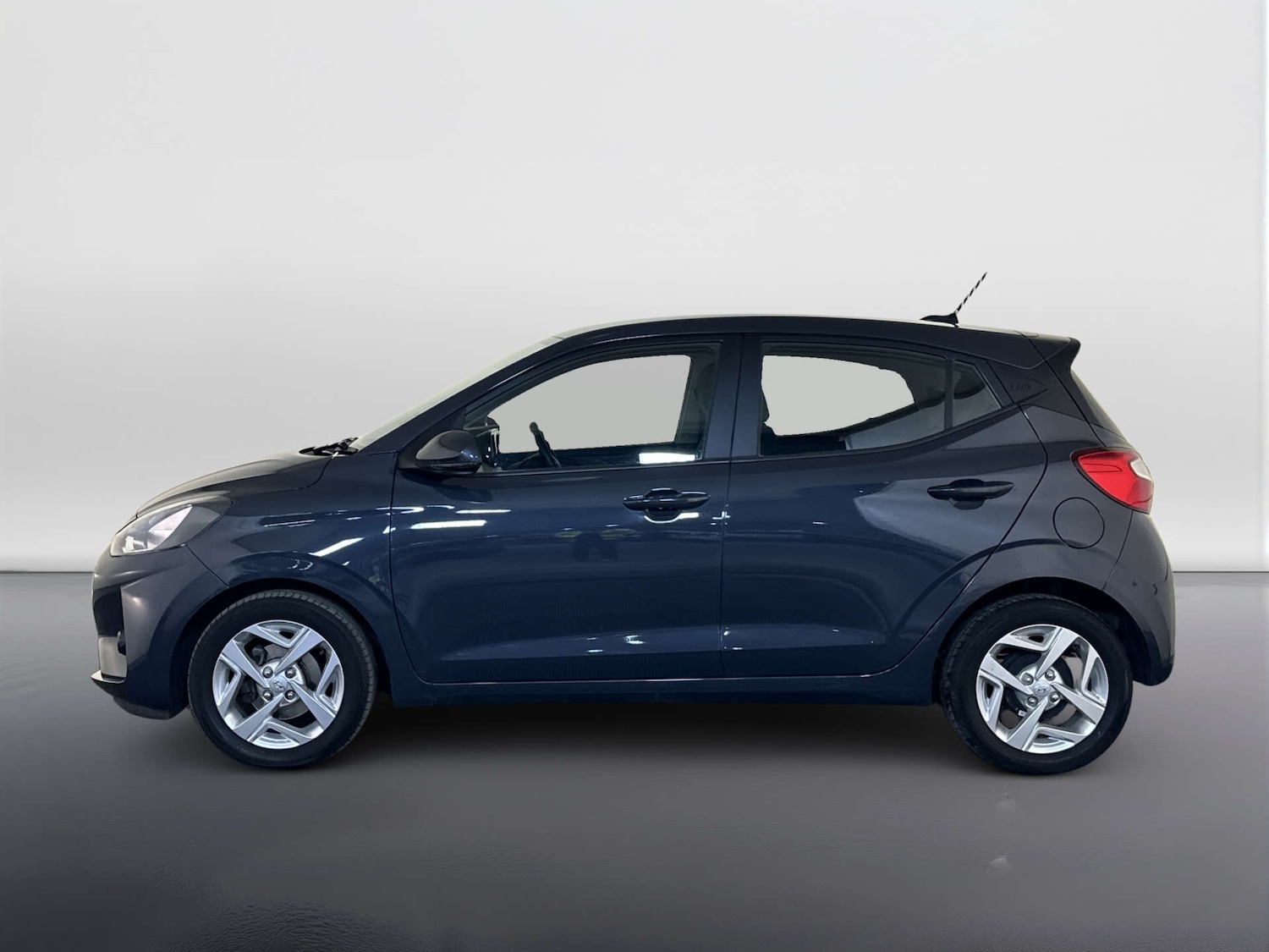 Used Hyundai i10 2022 for sale - 77989969: Photo 7