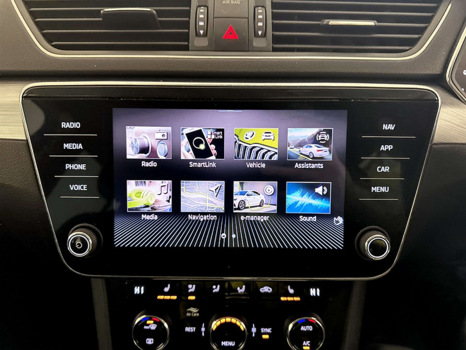 Used Skoda Superb 2023 for sale - 77328567: Photo 23