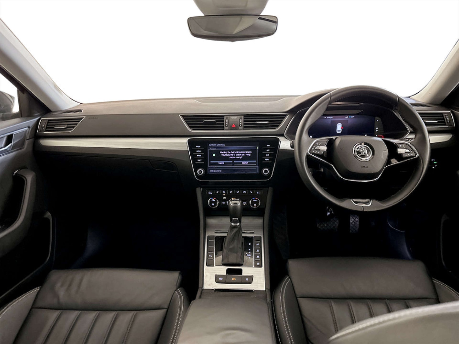 Used Skoda Superb 2023 for sale - 77328567: Photo 3