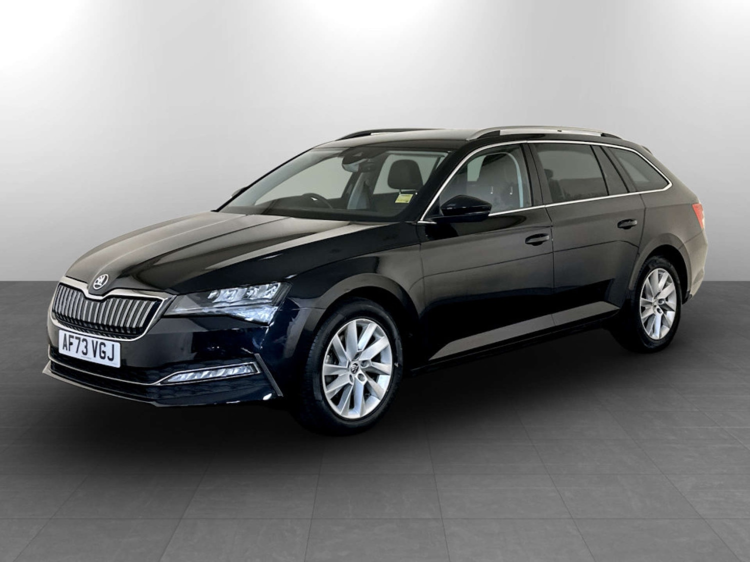 Used Skoda Superb 2023 for sale - 77328567: Photo 6